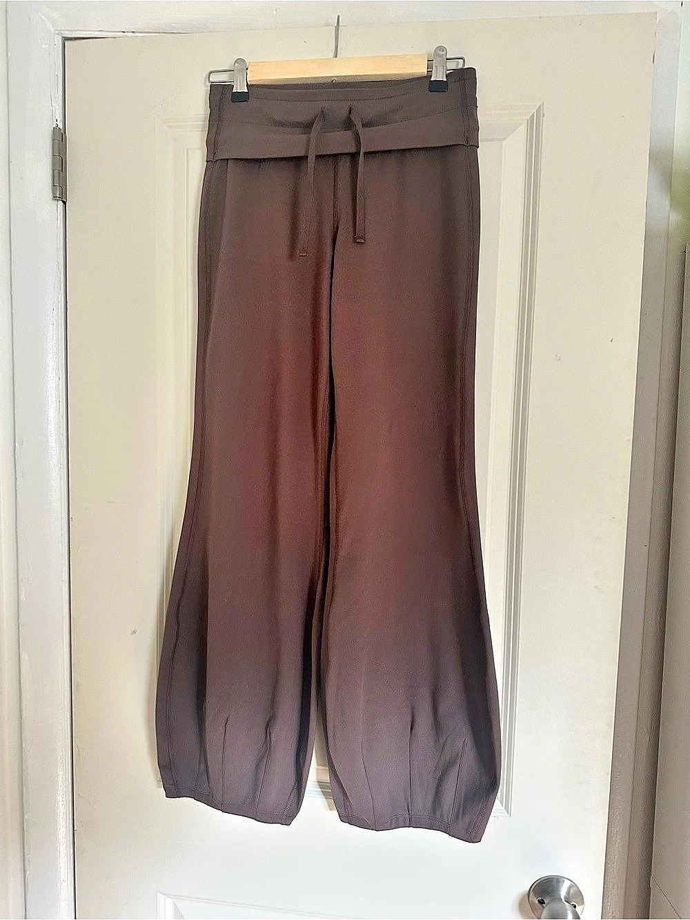 Yogalicious Lux Jasmine Cropped Pant Wide Leg Pants in Brown Size XS Like New
